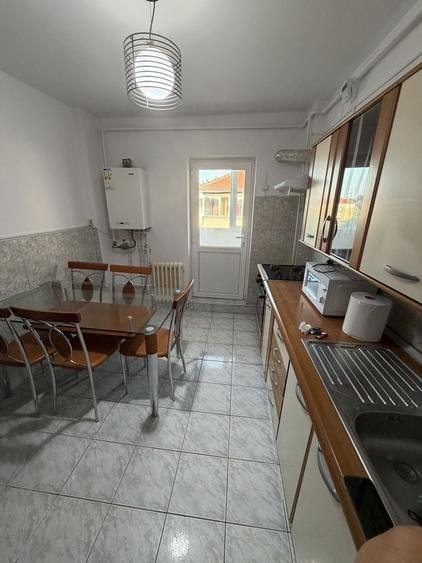 Inchiriez apartament 2 camere in Slobozia - 2