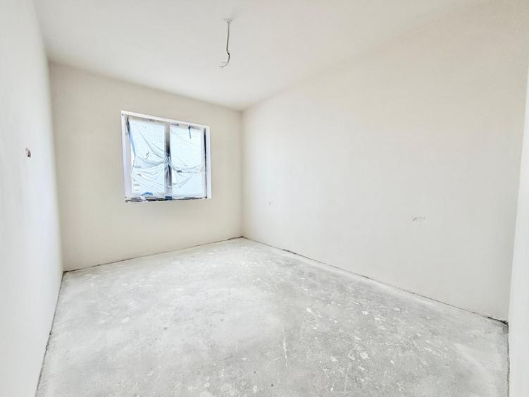 Duplex cu 4 camere cu Teren 270 Mp în Moșnița Nouă