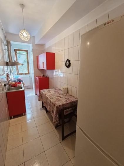 Apartament cu 3 camere decomandat, mobilat în Bucureștii Noi