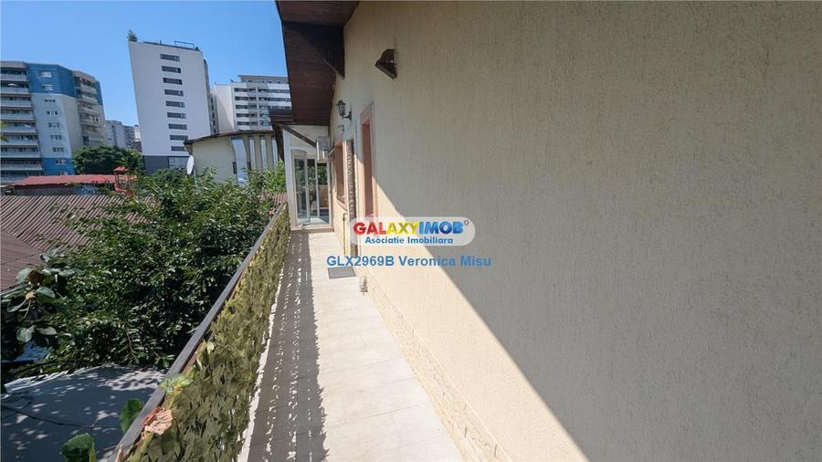 Apartament cu 3 camere decomandat, mobilat în Mihai Bravu