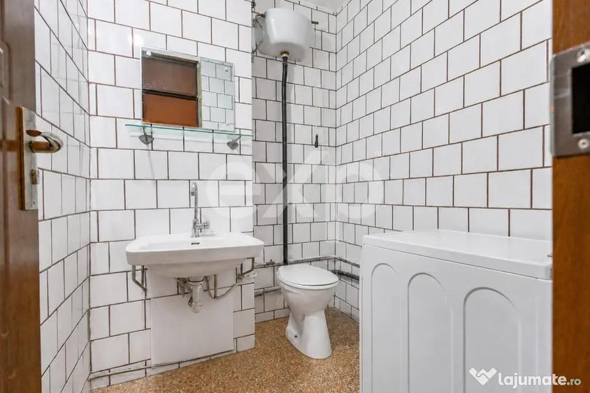 Apartament cu 3 camere decomandat în Central