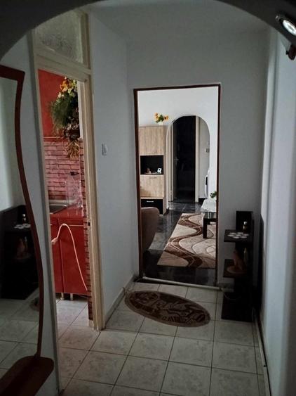 Apartament cu 2 camere semidecomandat în Exterior Vest