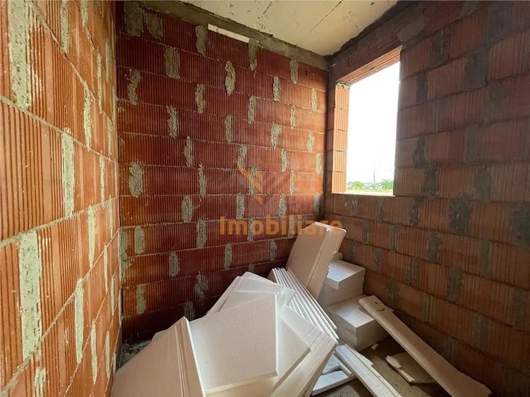 Casă cu Teren 471 Mp în Cihei