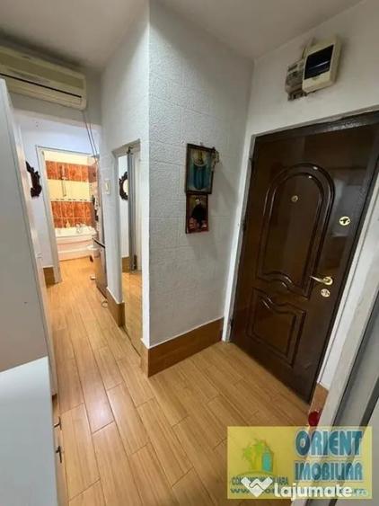 Apartament cu 2 camere decomandat în Km 4