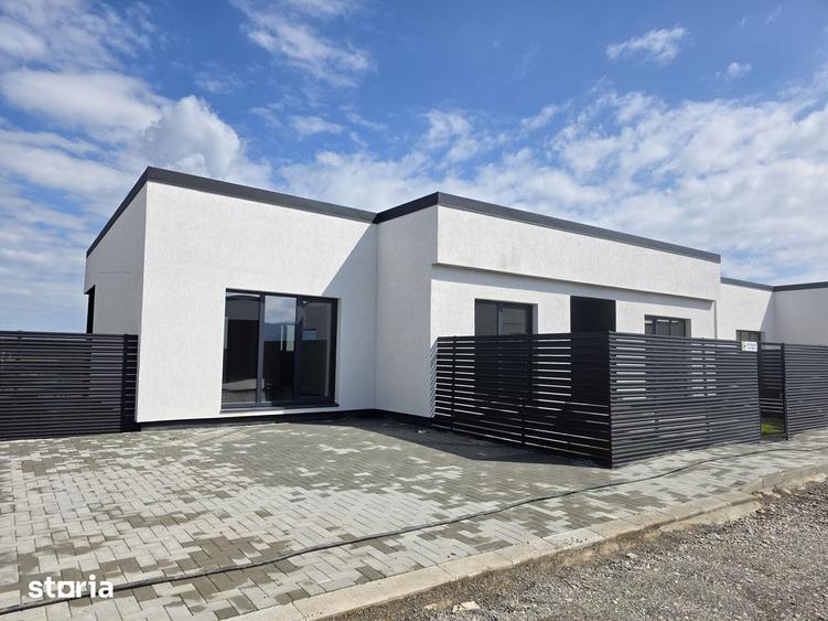 Casă cu 4 camere cu Teren 320 Mp în Tărlungeni