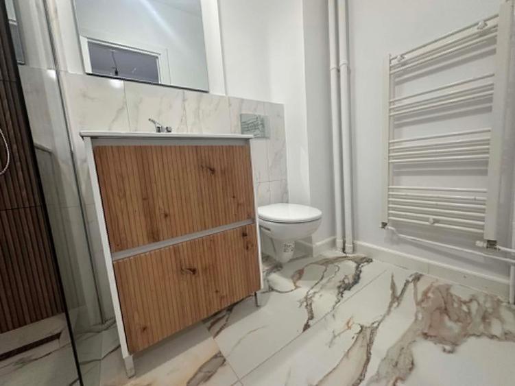 Apartament cu 2 camere decomandat în Circumvalațiunii