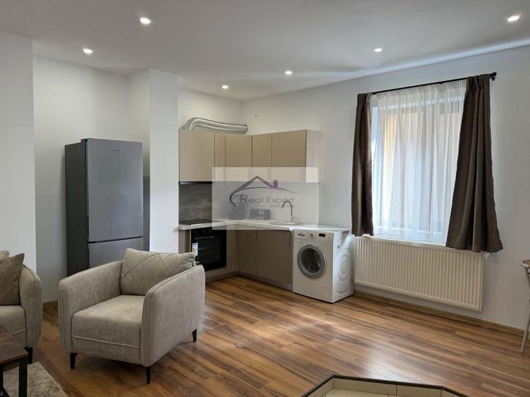 Apartament cu 2 camere semidecomandat, mobilat în Zorilor