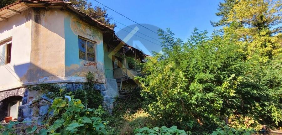 Teren Construcții intravilan de 2000 mp, în Central