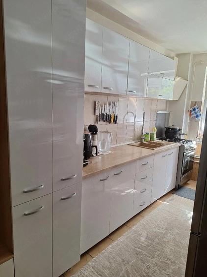 Apartament cu 2 camere semidecomandat, mobilat în Central