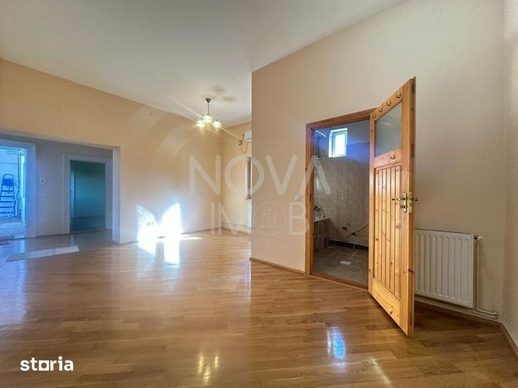 Apartament cu 4 camere în Central