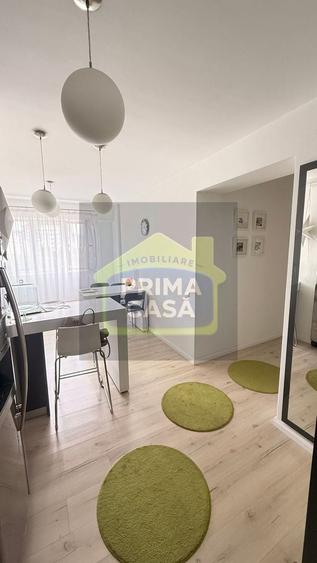 Apartament cu 3 camere semidecomandat în Ultracentral