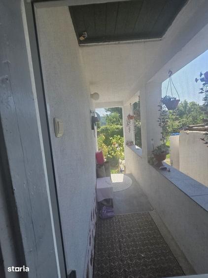 Casă cu 2 camere cu Teren 1300 Mp în Davidești
