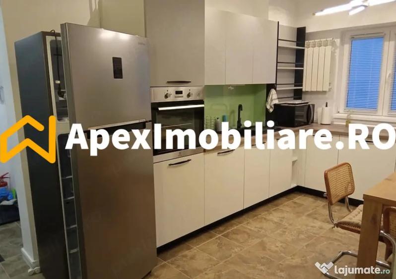 Apartament cu 3 camere decomandat în Calea Victoriei