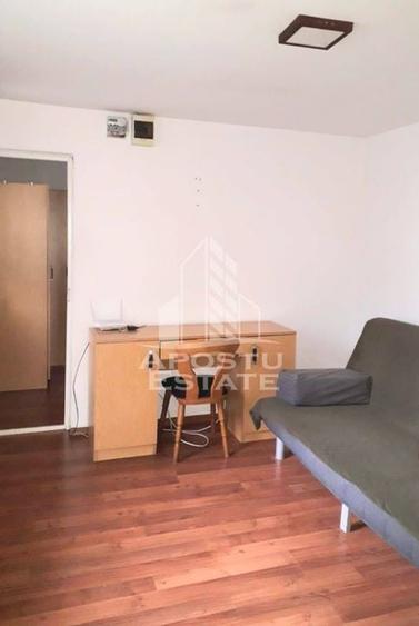 Apartament cu 2 camere semidecomandat în Lunei