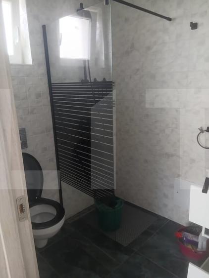 Duplex cu 3 camere cu Canalizare în Parța