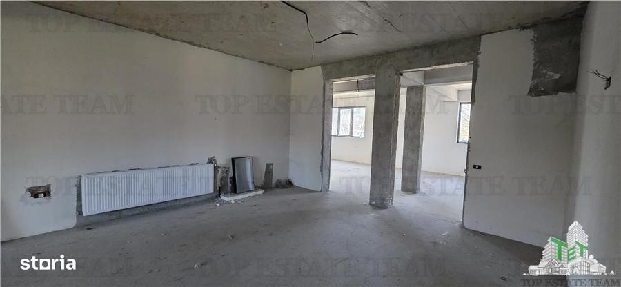 Casă cu 4 camere cu Teren 1643 Mp în Domnești