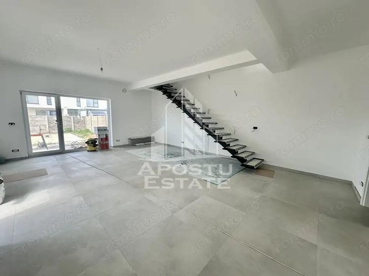 Casă cu 4 camere cu Teren 255 Mp în Calea Urseni
