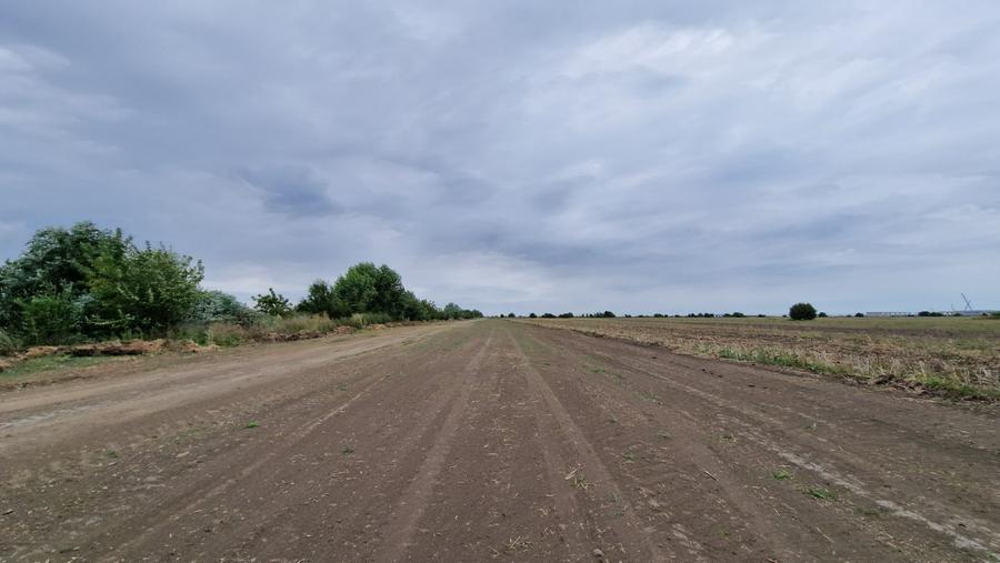 Teren agricol intravilan de 22800 mp, în Ștefăneștii de Jos