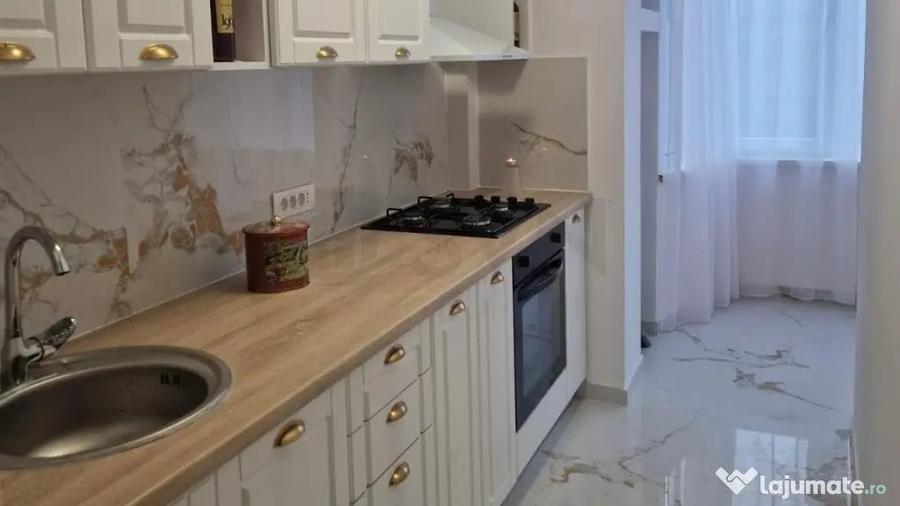 Apartament cu 2 camere semidecomandat în Universitate