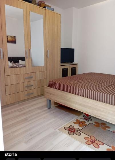 Casă cu 7 camere decomandat cu Teren 183 Mp în Faleza Nord