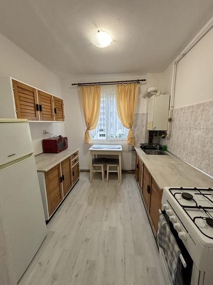 Apartament cu 2 camere decomandat în Exterior Vest