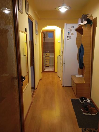 Apartament cu 2 camere decomandat în Micro 20