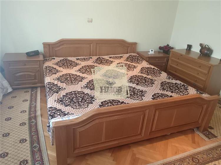 Casă individuală cu 6 camere cu Teren 650 Mp în Exterior Vest