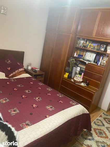 Apartament cu 2 camere decomandat în Km 5