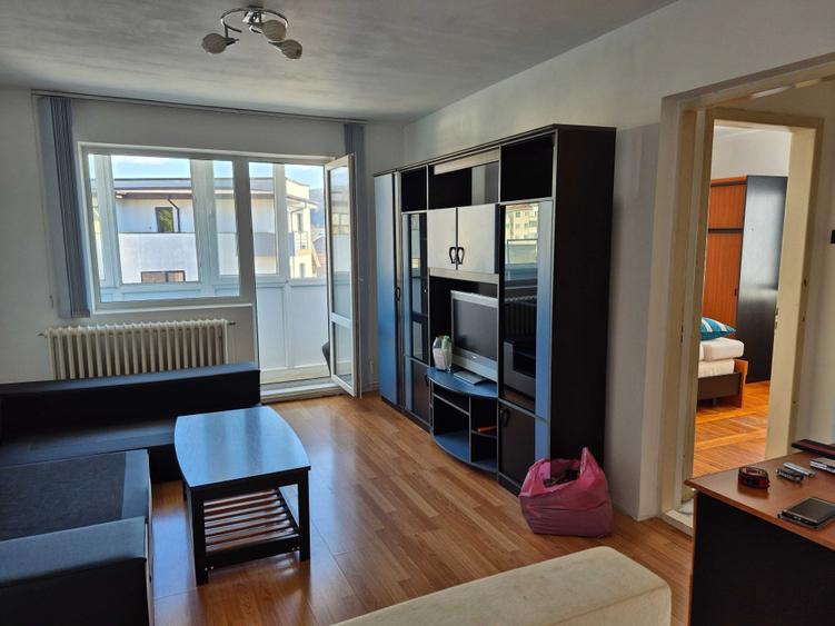 Apartament cu 2 camere semidecomandat în Central