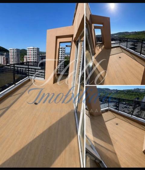 Apartament cu 3 camere semidecomandat în Florești