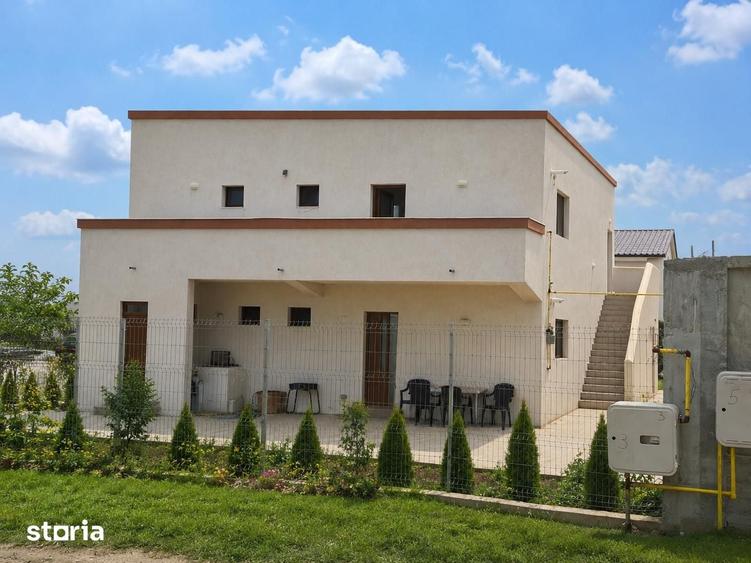 Casă cu 4 camere cu Teren 500 Mp în Central