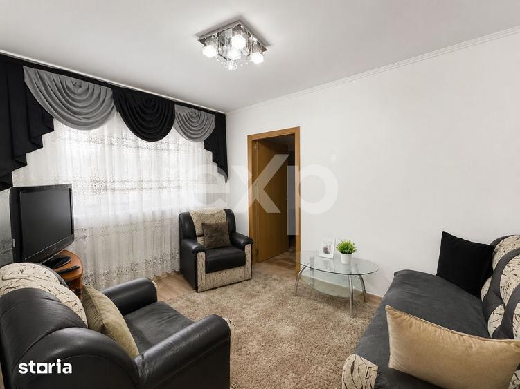 Apartament cu 3 camere semidecomandat în Trivale