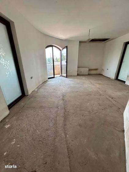 Casă cu 4 camere în Central
