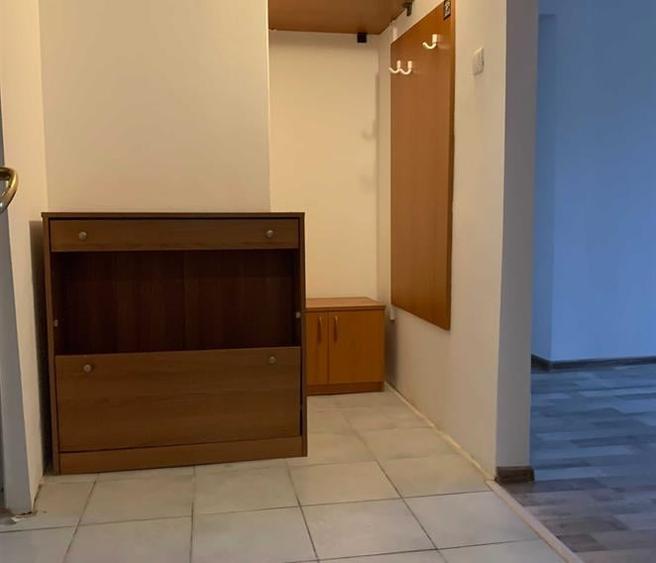 Apartament cu 3 camere semidecomandat în Parcul Circului