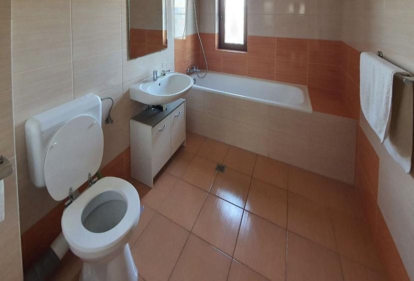Apartament cu 3 camere decomandat în Braytim