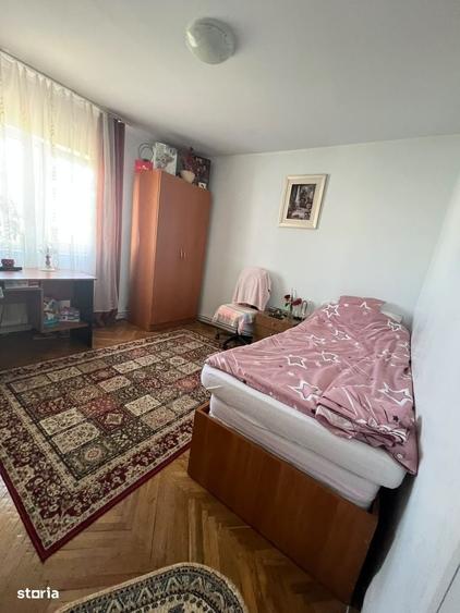 Apartament cu 3 camere în Est