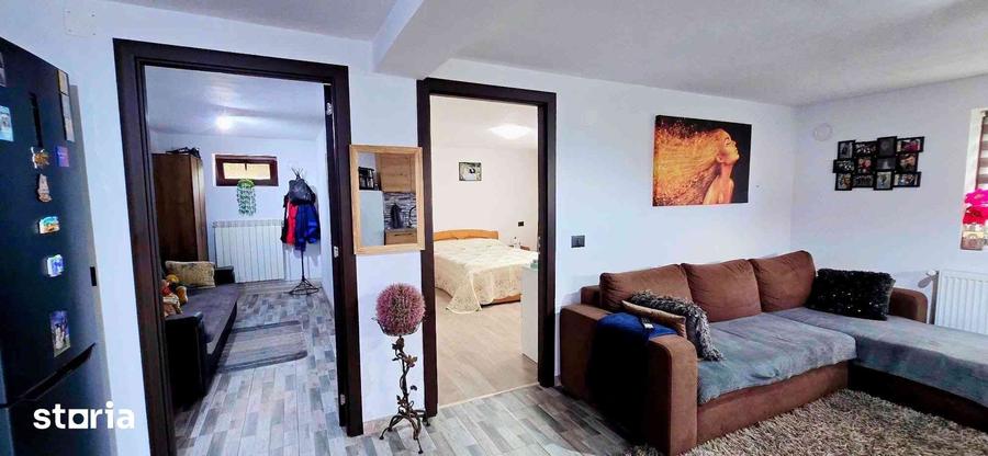 Casă cu 3 camere cu Teren 796 Mp în Vâlcea