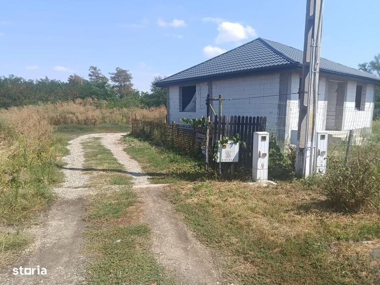Teren De Vanzare Crevedia, 2.500 Mp Deschidere La Dn1a - 1