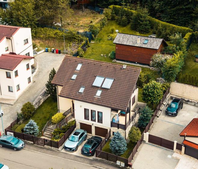 Casă cu 4 camere în Exterior Vest