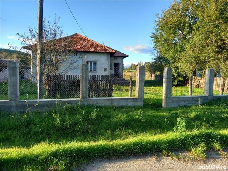 Casă cu 3 camere în Livezi