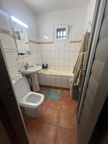 Apartament cu 3 camere decomandat în Gara de Nord