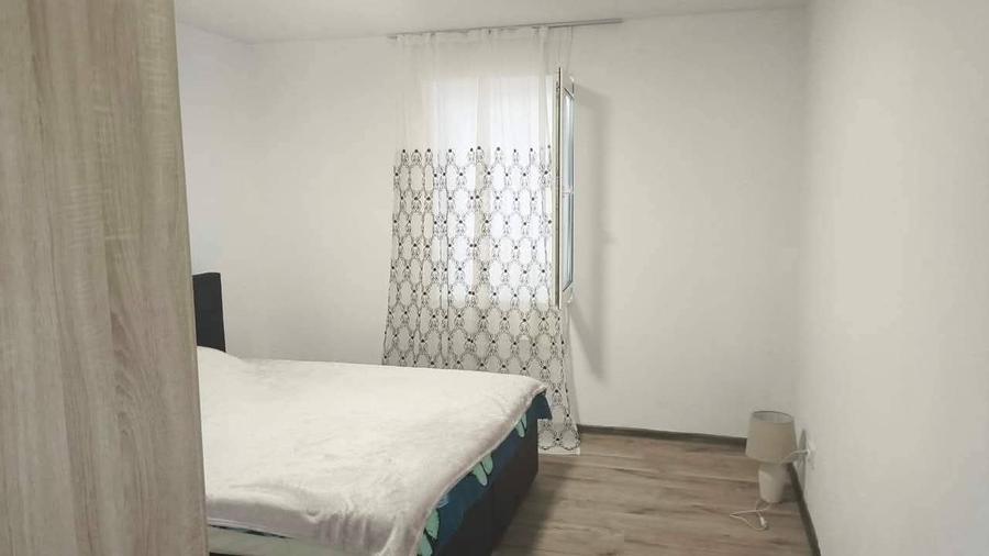 Casă individuală cu 4 camere cu Teren 913 Mp în Cenad