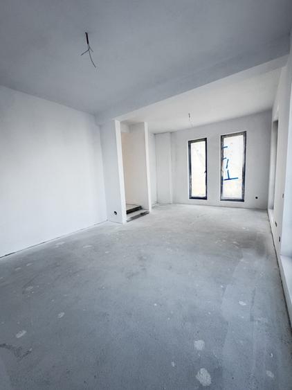 Duplex cu 4 camere cu Teren 480 Mp în Chinteni