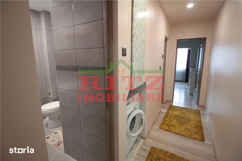 Apartament cu 3 camere semidecomandat în Central