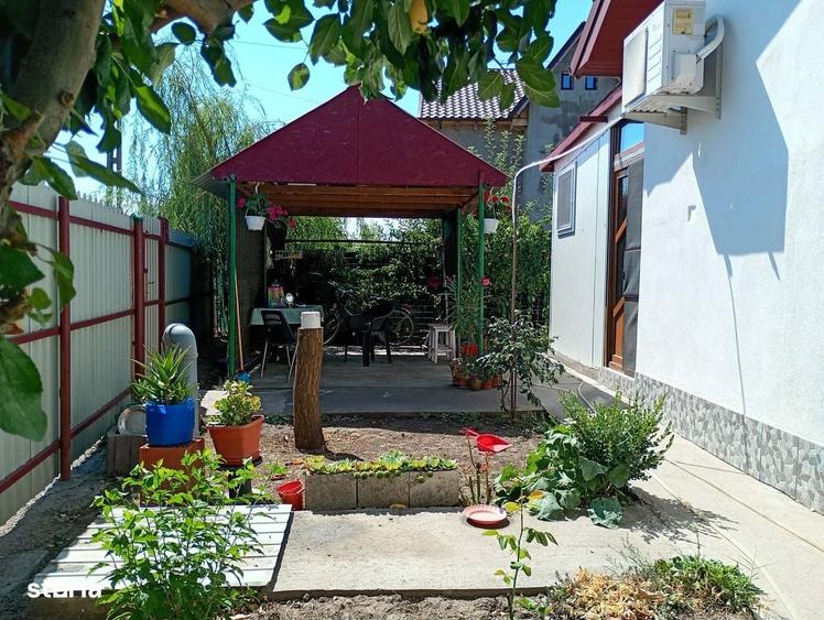 Casă cu 3 camere în Tulucești