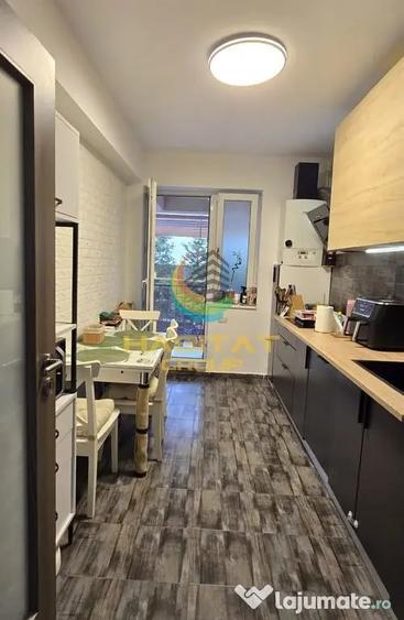 Apartament cu 3 camere decomandat în Central