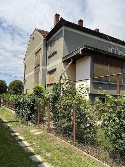 Casă cu 3 camere în Salonta