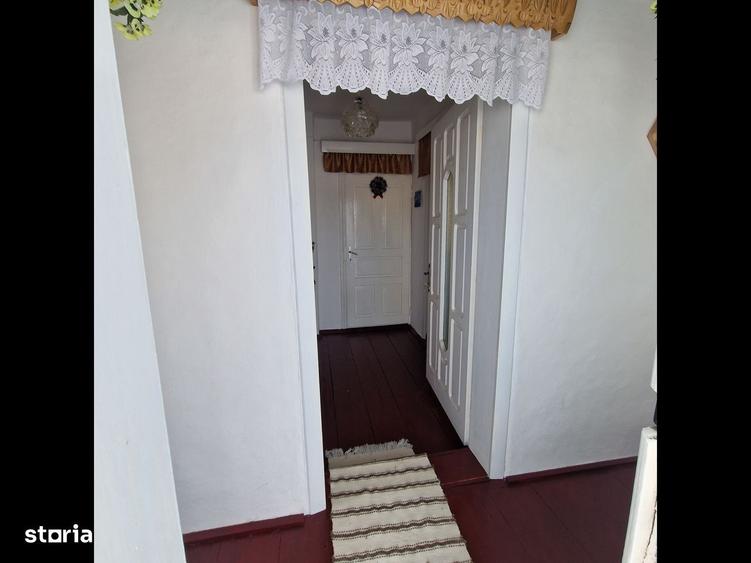 Casă cu 4 camere cu Teren 2676 Mp în Central