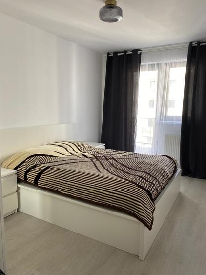 Apartament cu 2 camere decomandat în Titan