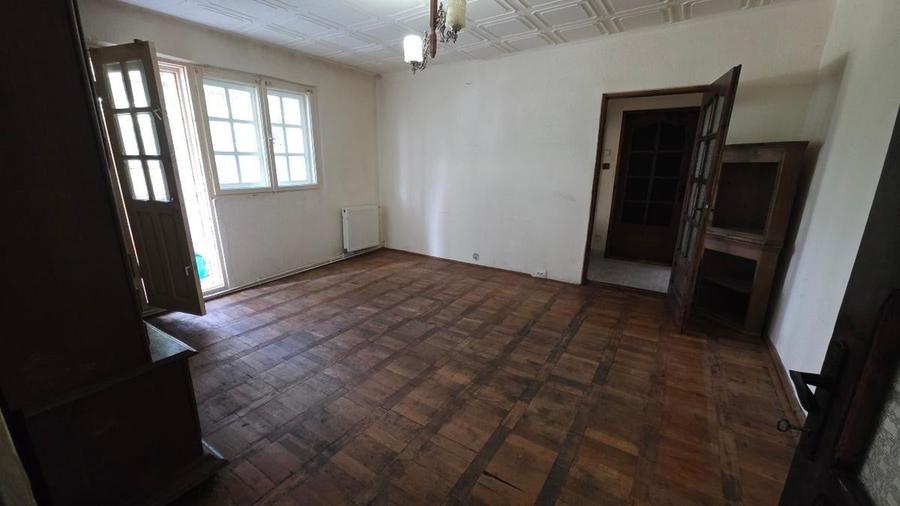 Apartament cu 2 camere semidecomandat în Micro 11